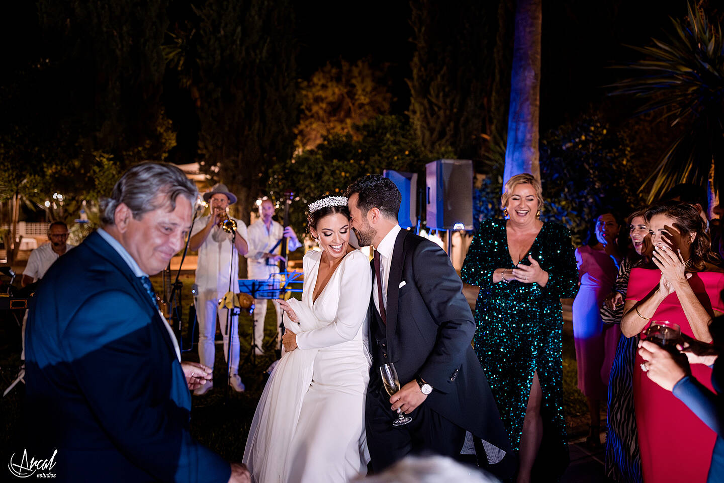 234_Ángela y Francisco boda en hacienda Al-Yamanah de Sanlúcar La Mayor de Sevilla, vestido de novia de pronovias, fotografía y vídeo by Arcal EstudiosA
