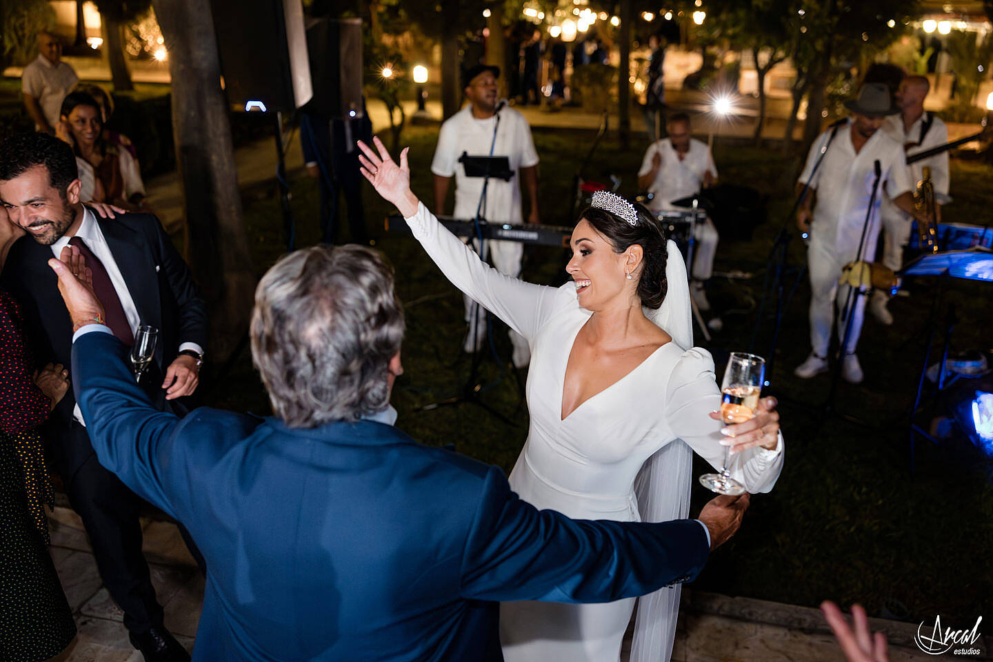 297_Ángela y Francisco boda en hacienda Al-Yamanah de Sanlúcar La Mayor de Sevilla, vestido de novia de pronovias, fotografía y vídeo by Arcal Estudios