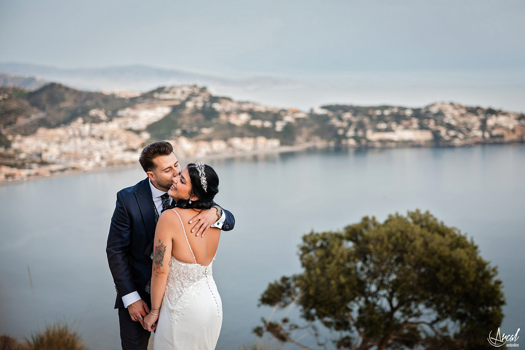042_mari-a-del-mar-y-alberto-fotos-de-post-boda-en-torre-vigia-de-cerro-gordo-y-playa-de-la-herradura-granada-espan-a-Mejorado-SR