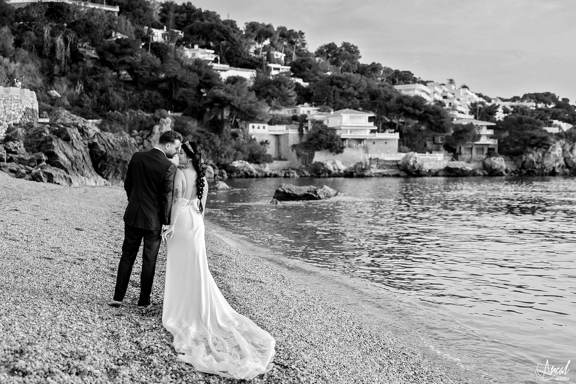 048_mari-a-del-mar-y-alberto-fotos-de-post-boda-en-torre-vigia-de-cerro-gordo-y-playa-de-la-herradura-granada-espan-a-Mejorado-SR