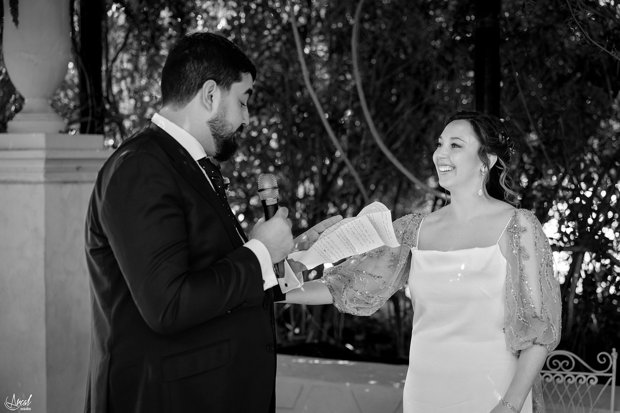 160_ceremonia-boda-anais-antonio-arcalestudios-jardinesdeabril-mariajoseborjaA.JPG_RRSS