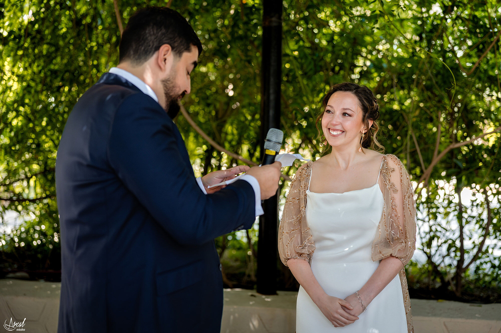 162_ceremonia-boda-anais-antonio-arcalestudios-jardinesdeabril-mariajoseborjaA.JPG_RRSS
