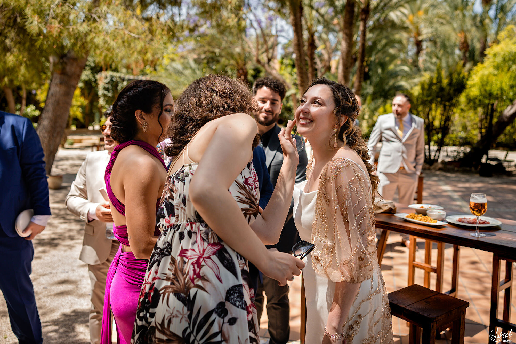 195_cocktail-boda-anais-antonio-arcalestudios-jardinesdeabril-pablomontoro.JPG_RRSS