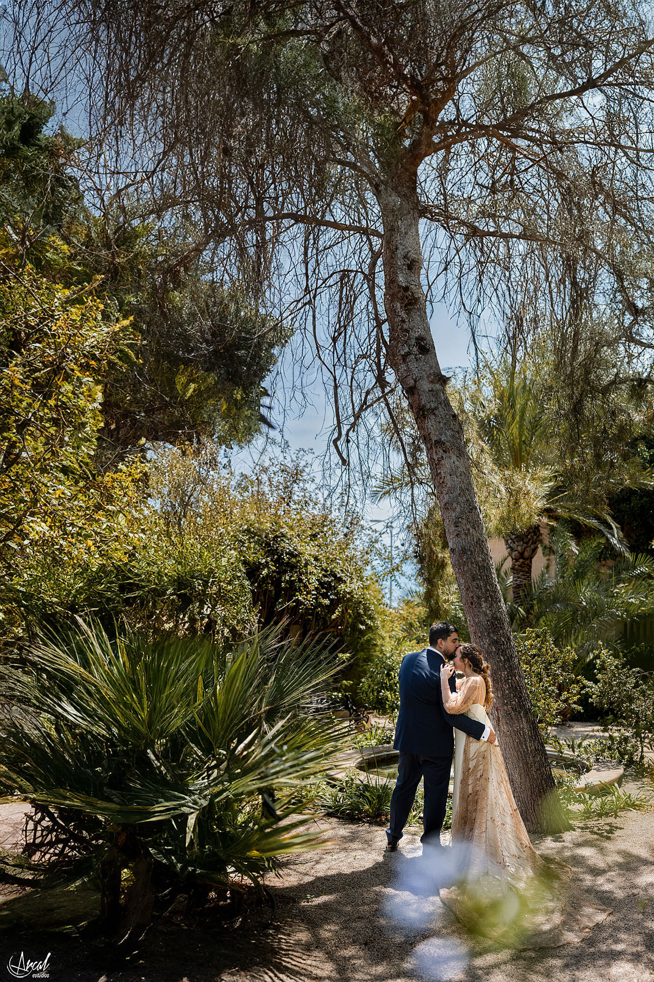 271_fotos-pareja-boda-anais-antonio-arcalestudios-jardinesdeabril-alicanteA.JPG_RRSS
