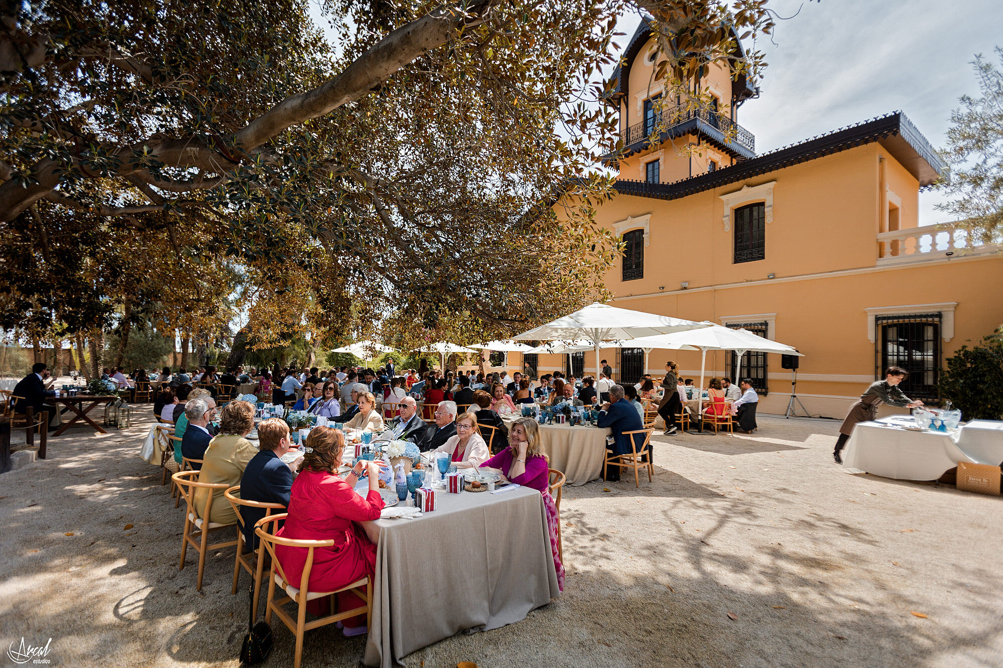 305_banquete-boda-anais-antonio-arcalestudios-pablomontoro-jardinesdeabrilA.JPG_RRSS