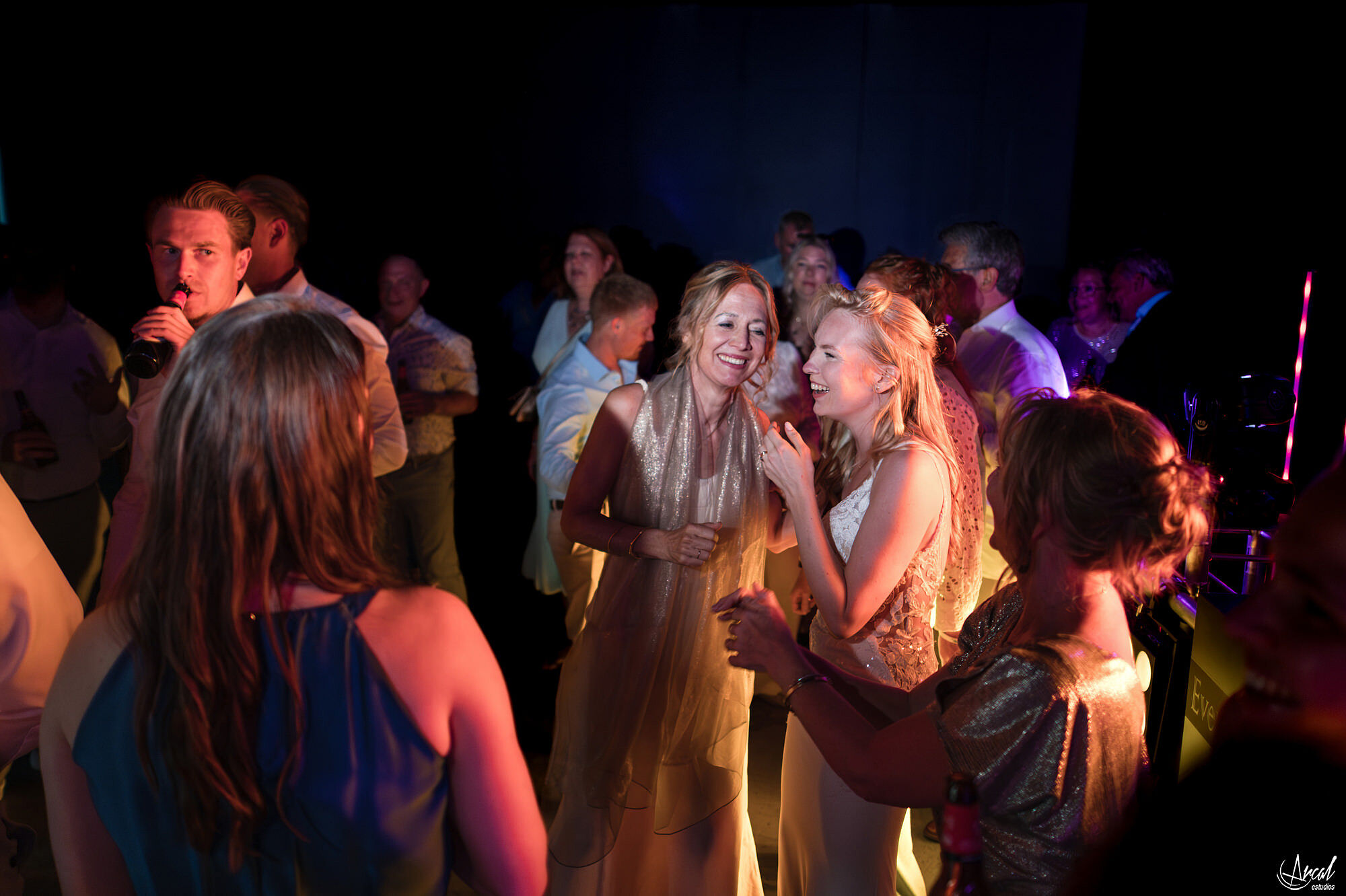 415-fotografias-boda-vivood-benimantell-femke-falko-arcal-estudios.JPG_redes sociales