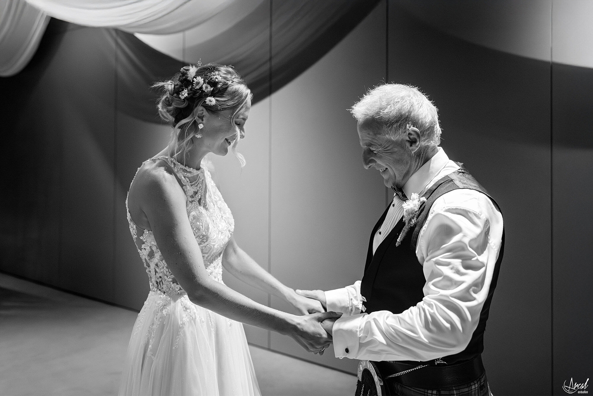 012_boda-vivood-landscape-hotel-guadalest-novios-rio-hamish-arcal-estudios