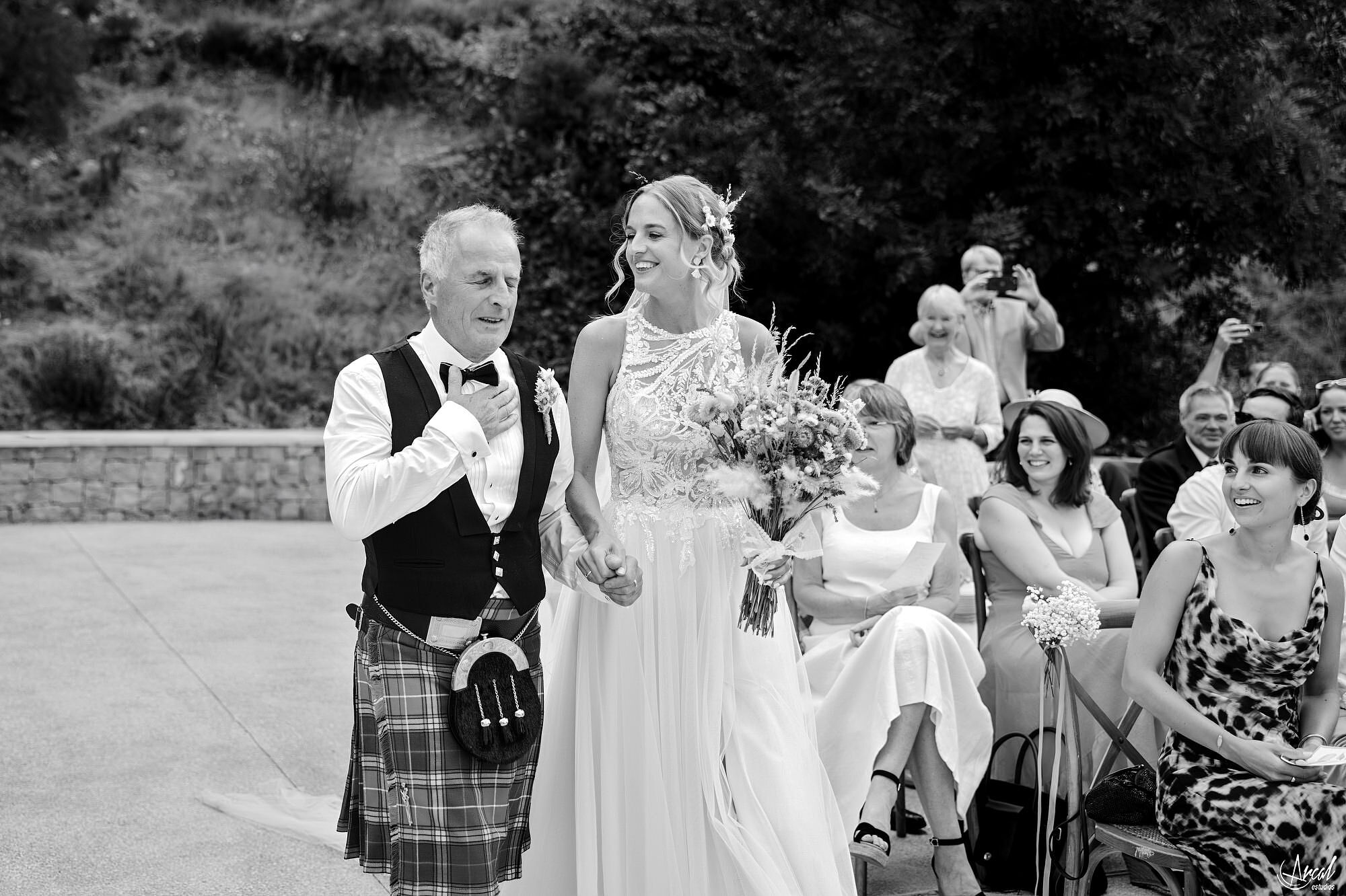 015_boda-vivood-landscape-hotel-guadalest-novios-rio-hamish-arcal-estudios