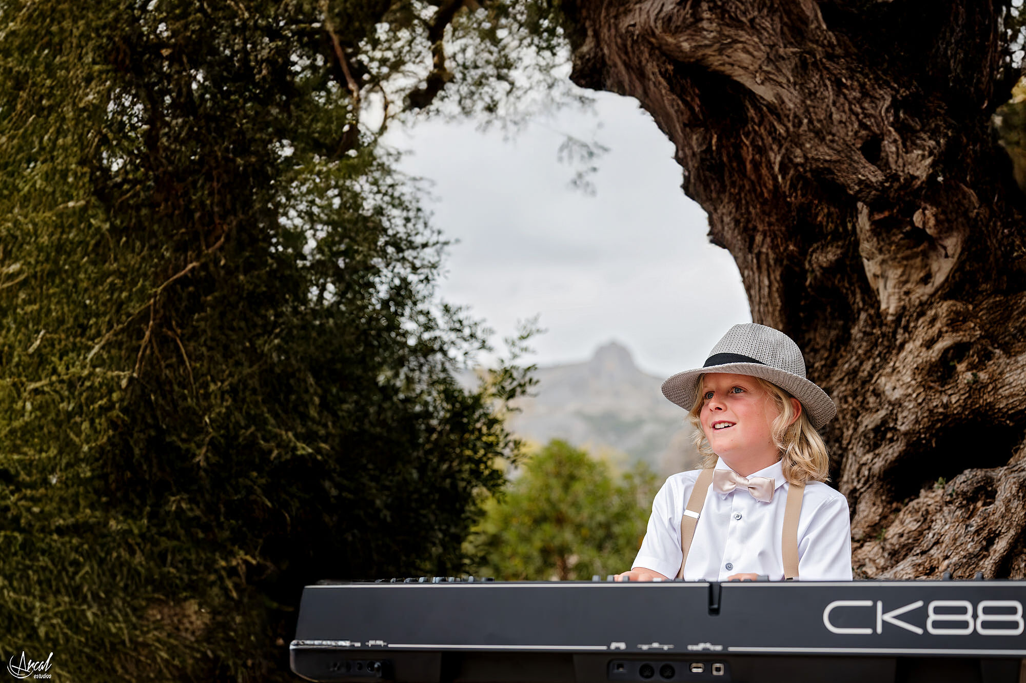018_boda-vivood-landscape-hotel-guadalest-novios-rio-hamish-arcal-estudios