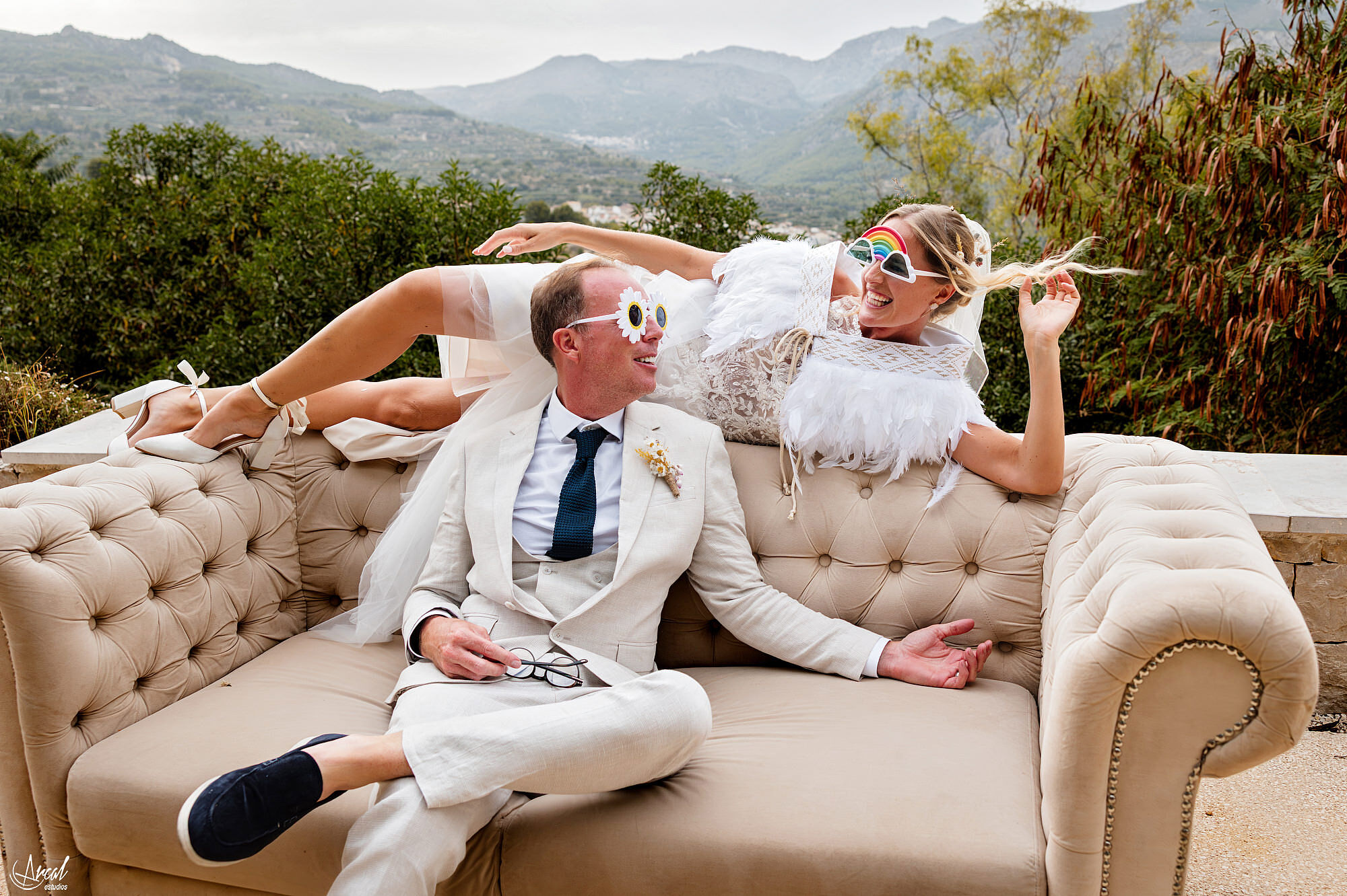 033_boda-vivood-landscape-hotel-guadalest-novios-rio-hamish-arcal-estudios