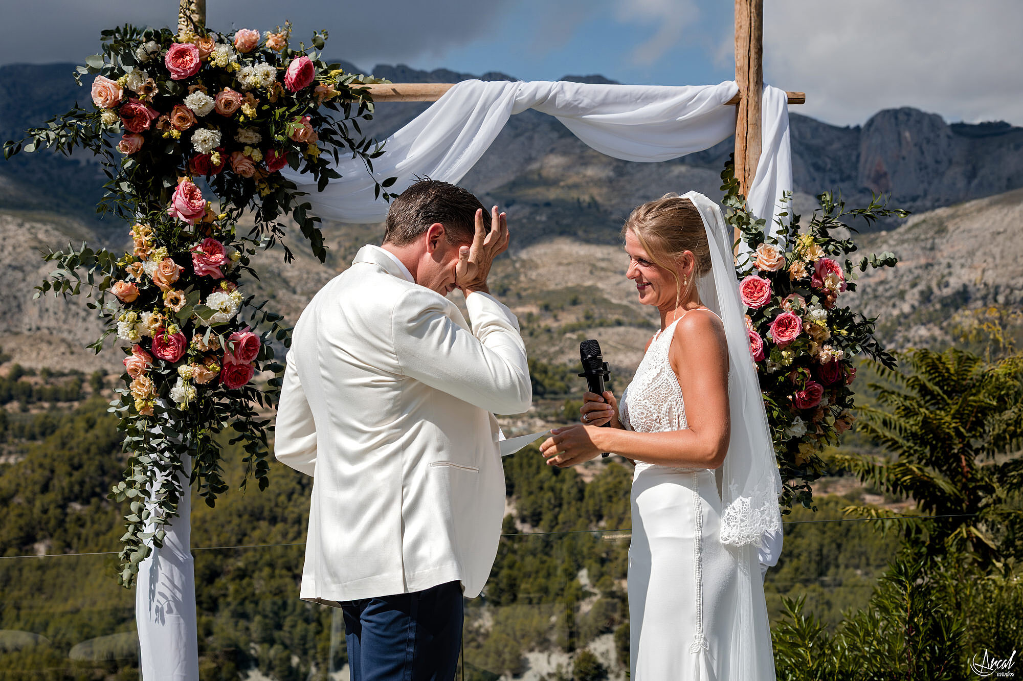 215_arianne-phillipe-wedding-vivood-landscape-hotel-alicante-arcal-estudios