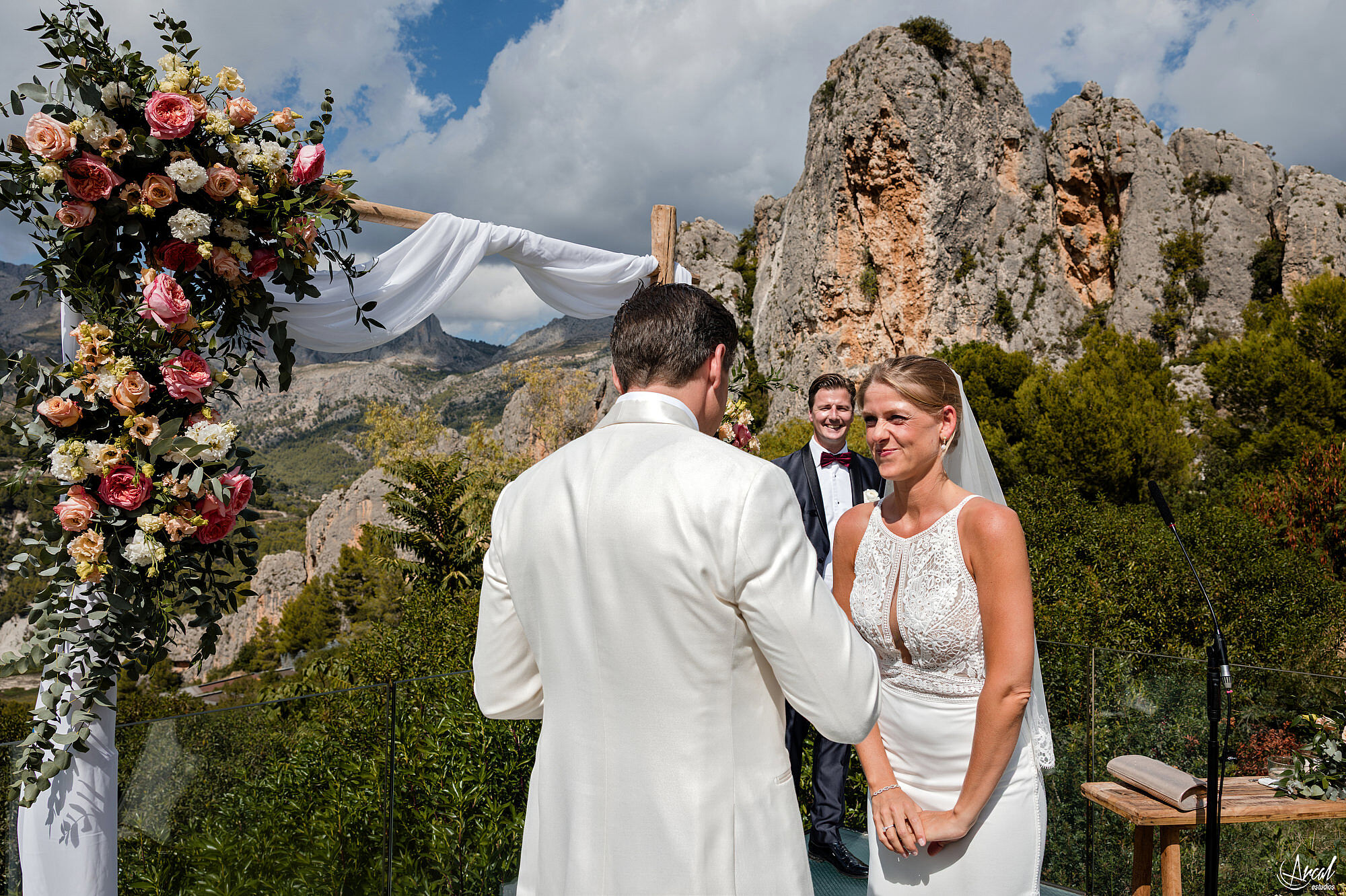 224_arianne-phillipe-wedding-vivood-landscape-hotel-alicante-arcal-estudios