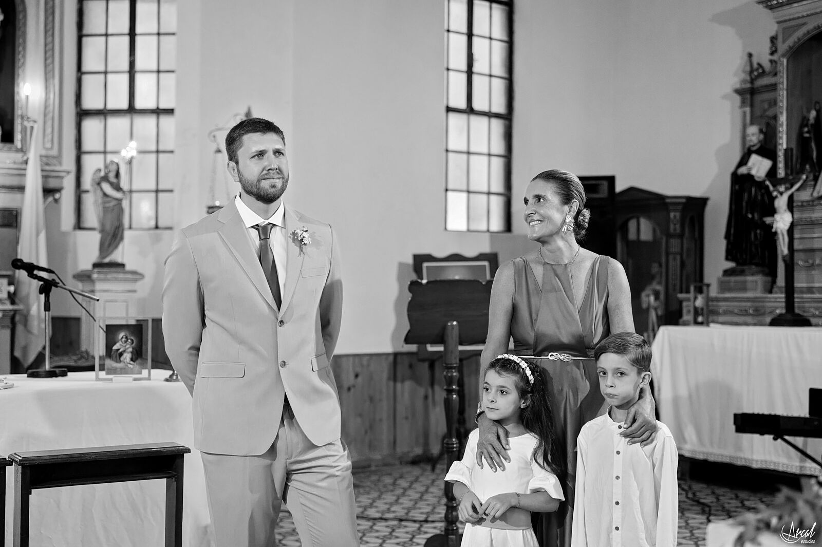 Detalle de un momento emotivo en la boda de Pía y Nico