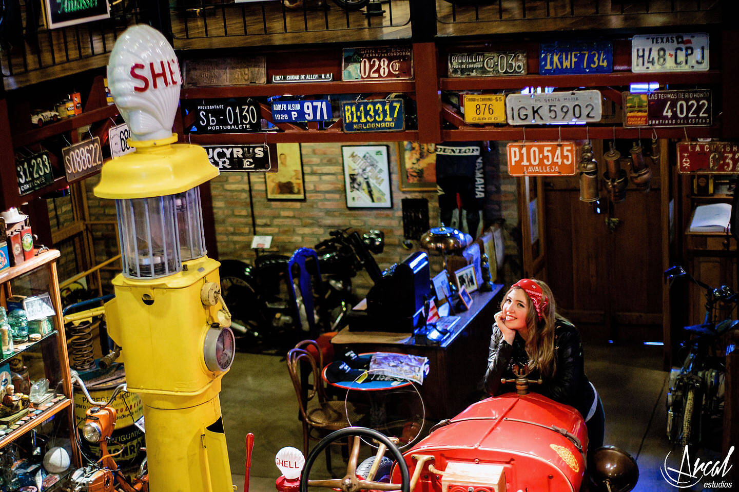 084-www-arcalestudios-com-21486