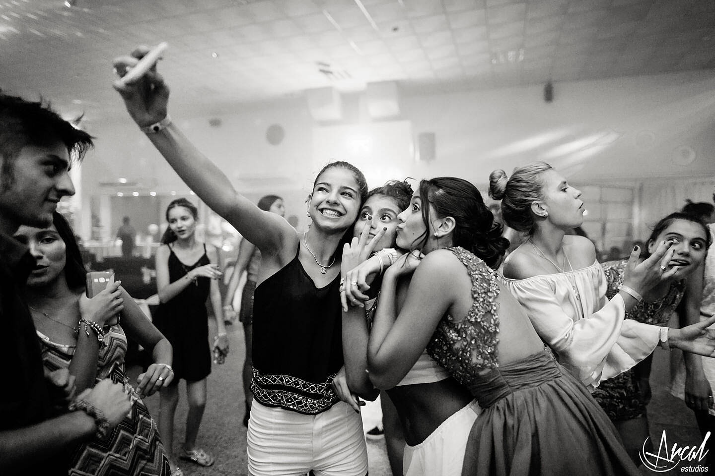 290-cande-ferrer-quincean-era-maquillaje-locas-lindas-carlos-paz-salon-malala-vestido-de-quince-azul-fotografia-de-15-26910