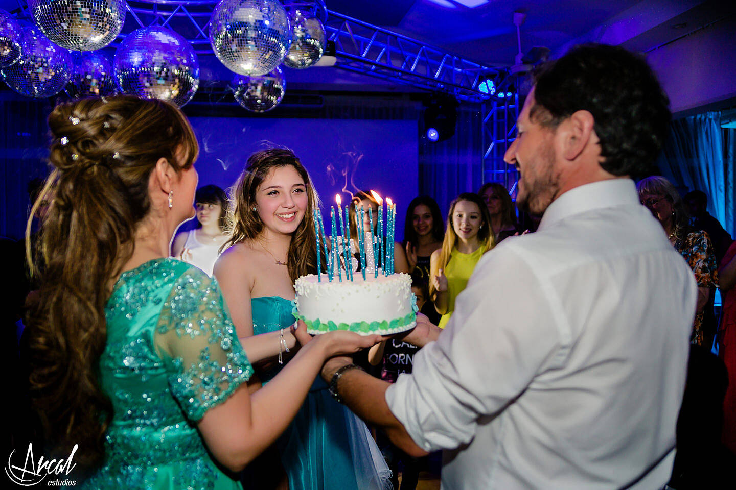 009_www.arcalestudios.com_la marina del motonáutico, fiesta de 15 cordoba, quinceañera vestido turquesa 