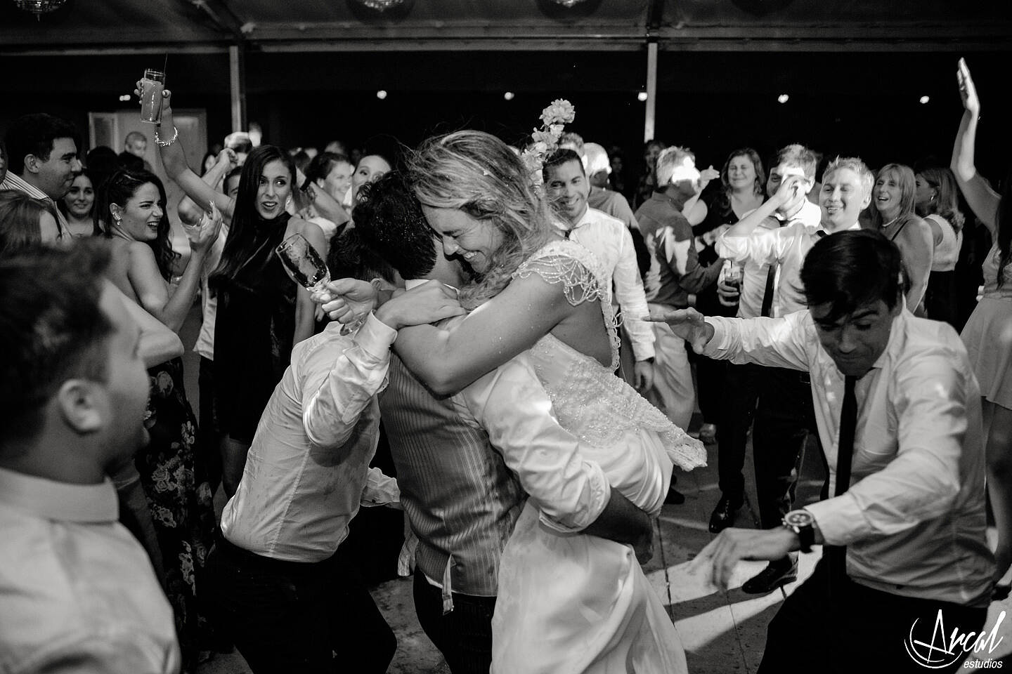 294-davina-y-franco-casamiento-estancia-la-paz-ascochinga-novia-de-cordoba-boda-iglesia-parroquia-milopciones-arcalestudios-28460