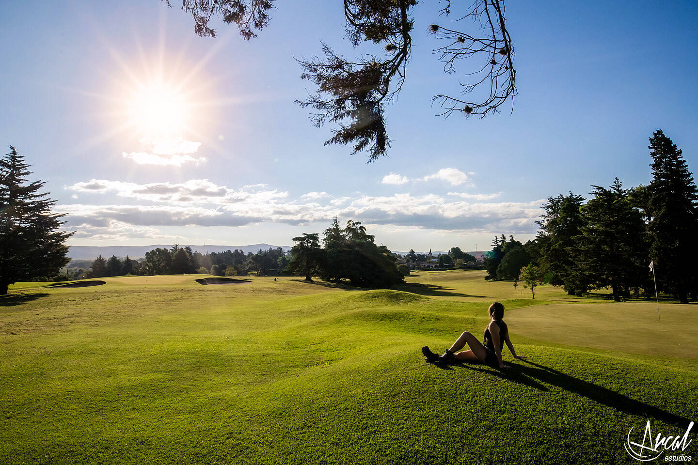 057-golf-club-la-cumbre-punilla-vestuario-atardecer-arcalestudios-29583