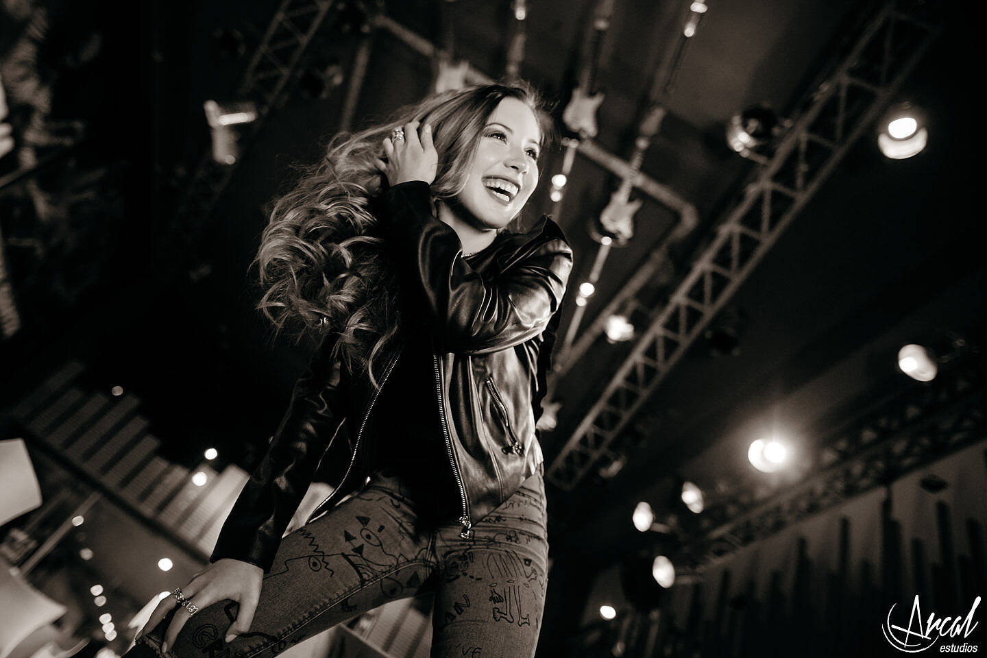 087-arcal-estudios-fotografi-a-book-15-sesion-martina-piermattei-costa-azul-college-johnny-b-good-33042