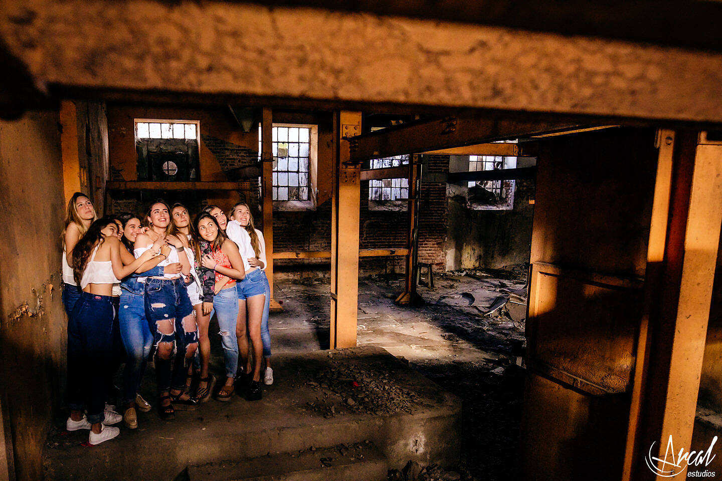 005-delfina-ferreyra-book-amigas-ex-molino-harinero-patio-burgue-s-colegio-san-patricio-arcal-estudios-fotografi-a-37048