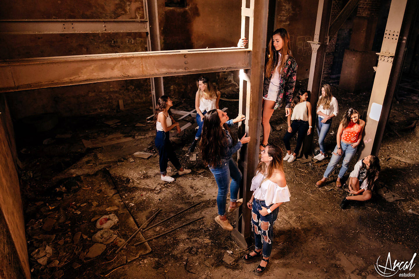 023-delfina-ferreyra-book-amigas-ex-molino-harinero-patio-burgue-s-colegio-san-patricio-arcal-estudios-fotografi-a-37048