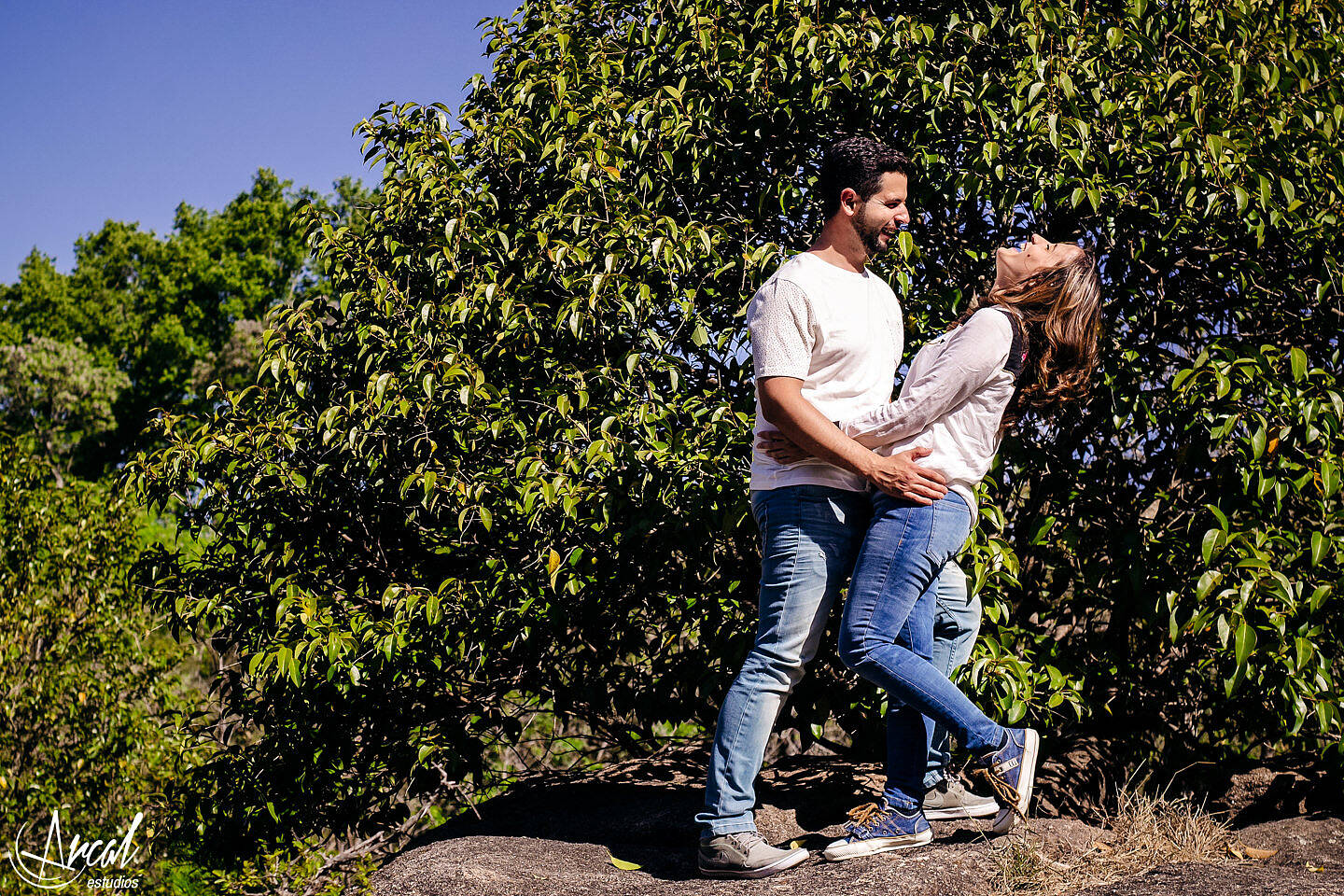 014-loly-alvarez-y-ezequiel-gattera-pre-boda-rio-bosque-sierras-tanti-la-pulperia-carlos-paz-cordoba-arcal-estudios-36419