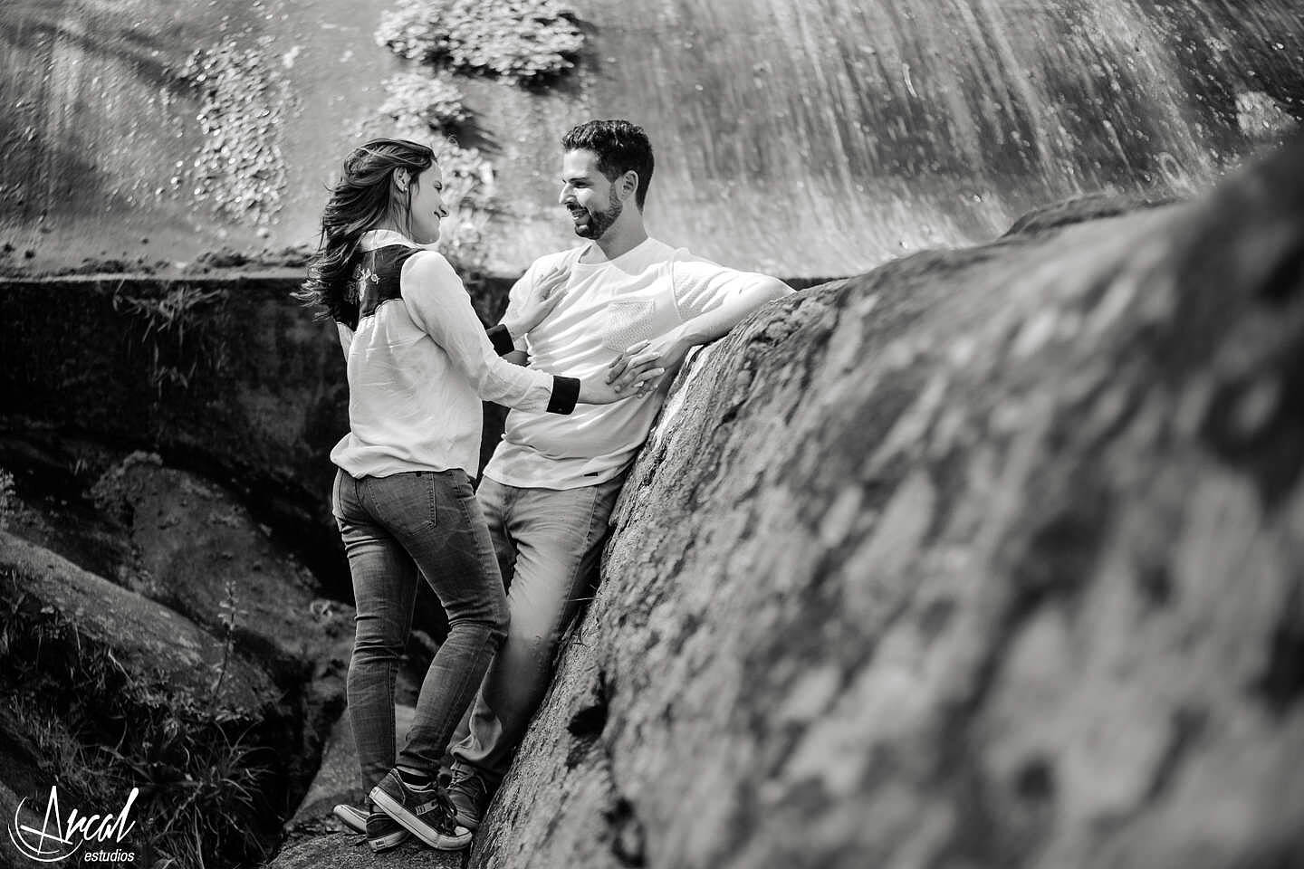 033-loly-alvarez-y-ezequiel-gattera-pre-boda-rio-bosque-sierras-tanti-la-pulperia-carlos-paz-cordoba-arcal-estudios-36419