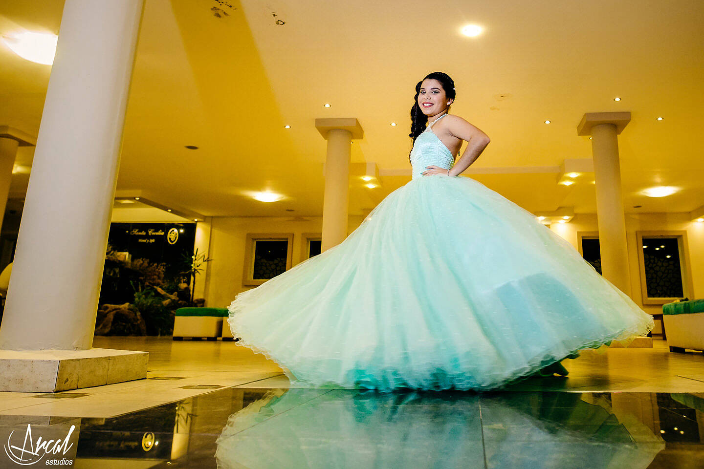 040-micaela-brizuela-fiesta-de-15-sociedad-rural-malaguen-o-circo-piscui-carlos-paz-arcal-estudios-fotografi-a-36609