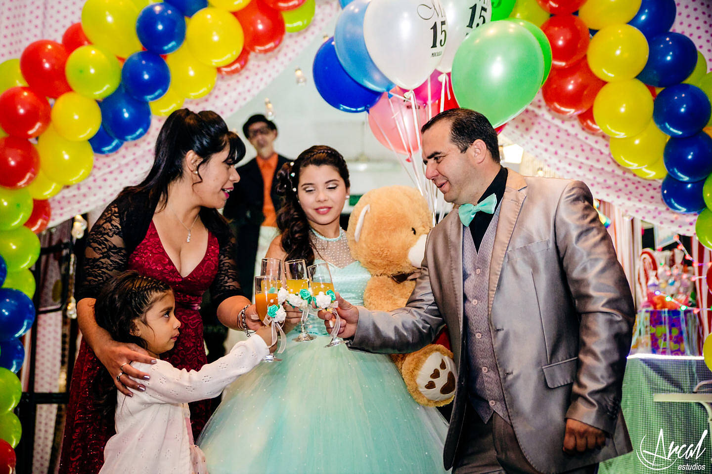 117-micaela-brizuela-fiesta-de-15-sociedad-rural-malaguen-o-circo-piscui-carlos-paz-arcal-estudios-fotografi-aa-36609