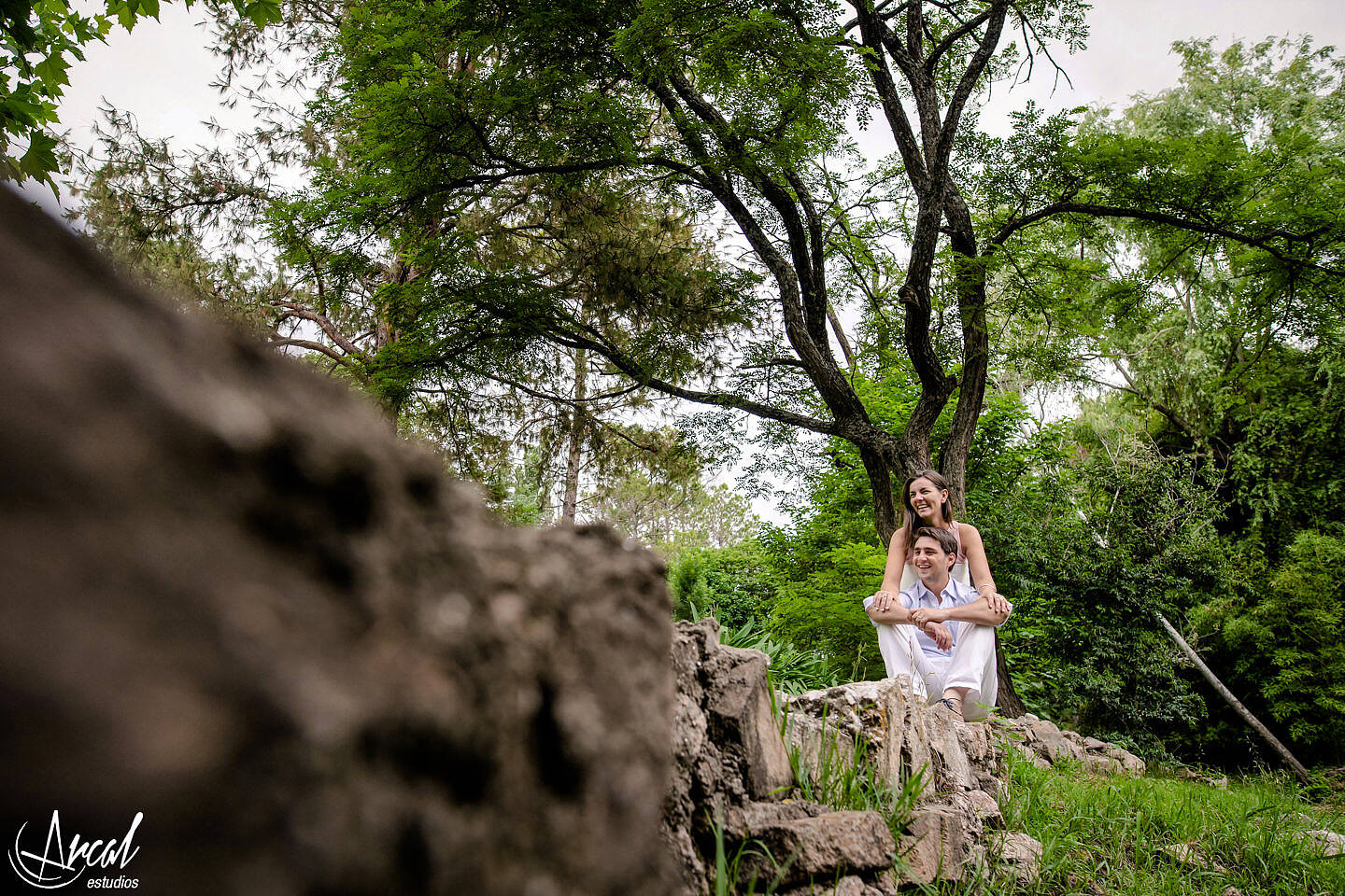 021_Nati y Leo, Villa Piren, cabañas, rio, cabalango