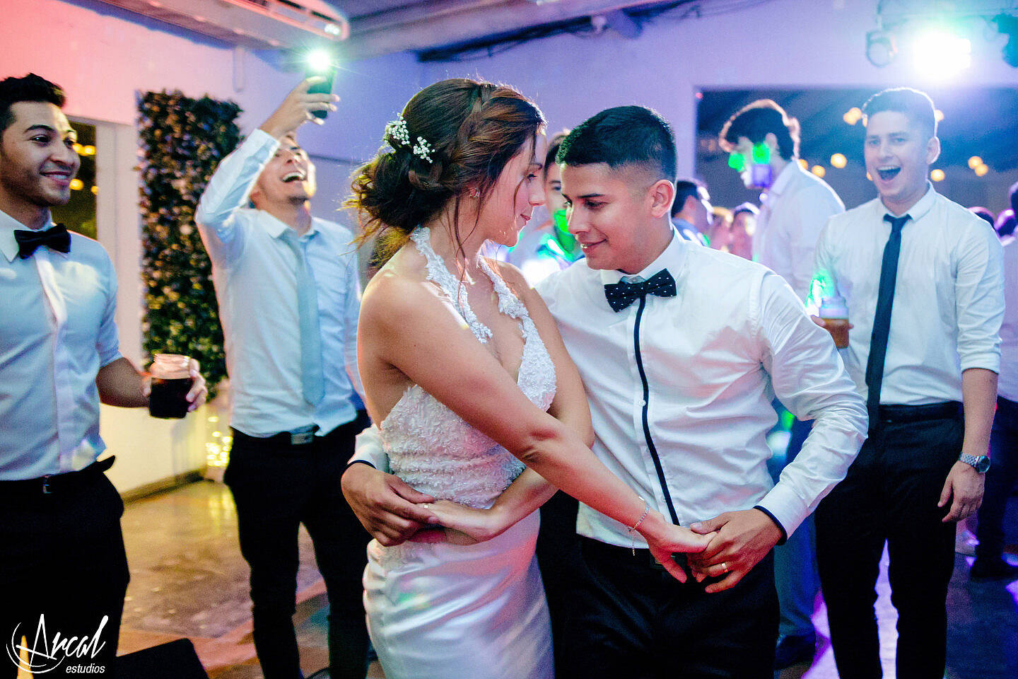 325-melina-y-mauricio-casamiento-iglesia-malaguen-o-la-lucia-salo-n-de-eventosa-48481