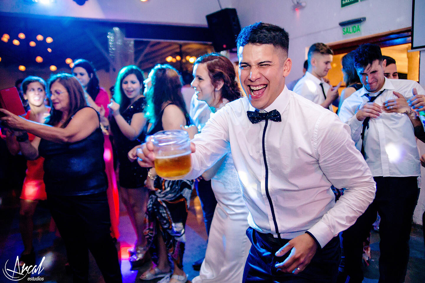 480-melina-y-mauricio-casamiento-iglesia-malaguen-o-la-lucia-salo-n-de-eventosa-48481