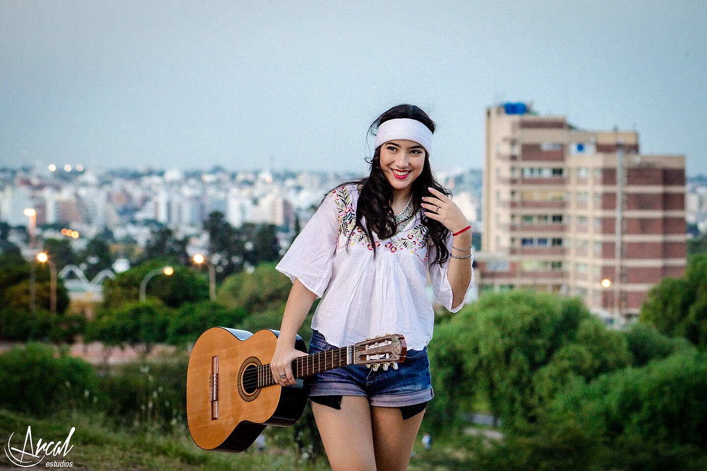 069-melina-godoy-book-de-15-fotografos-de-cordoba-parque-sarmiento-quincean-era-hippie-chic-guitarra-44577