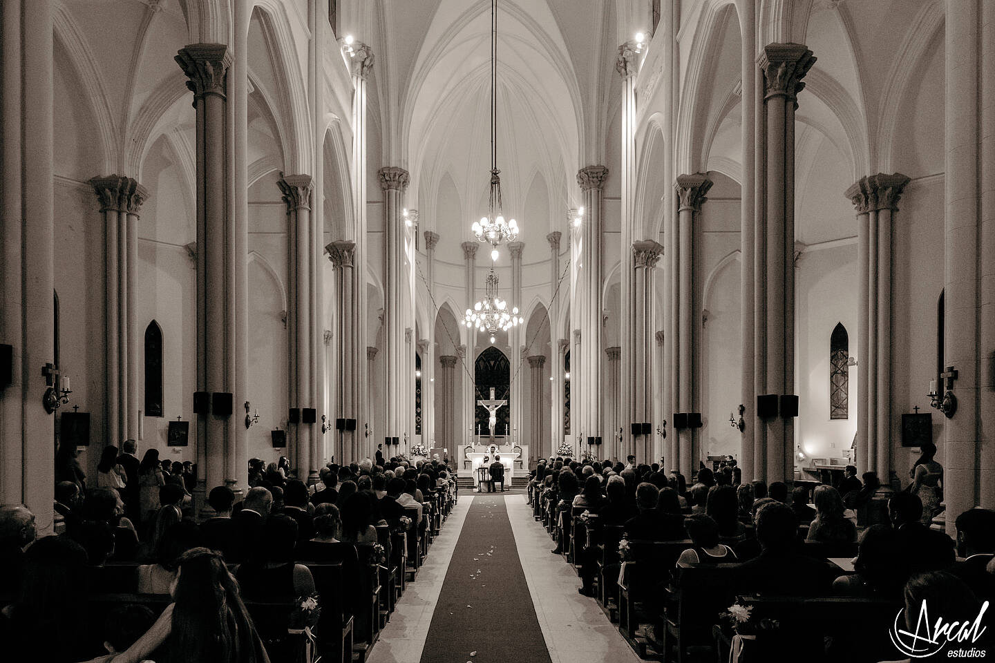 066-agustina-y-narciso-boda-en-villa-allende-iglesia-del-carmen-salo-n-bolgheri