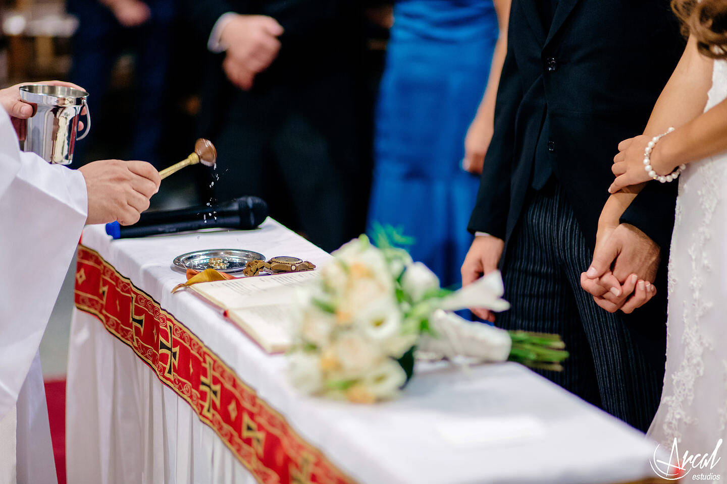 077-agustina-y-narciso-boda-en-villa-allende-iglesia-del-carmen-salo-n-bolgheri