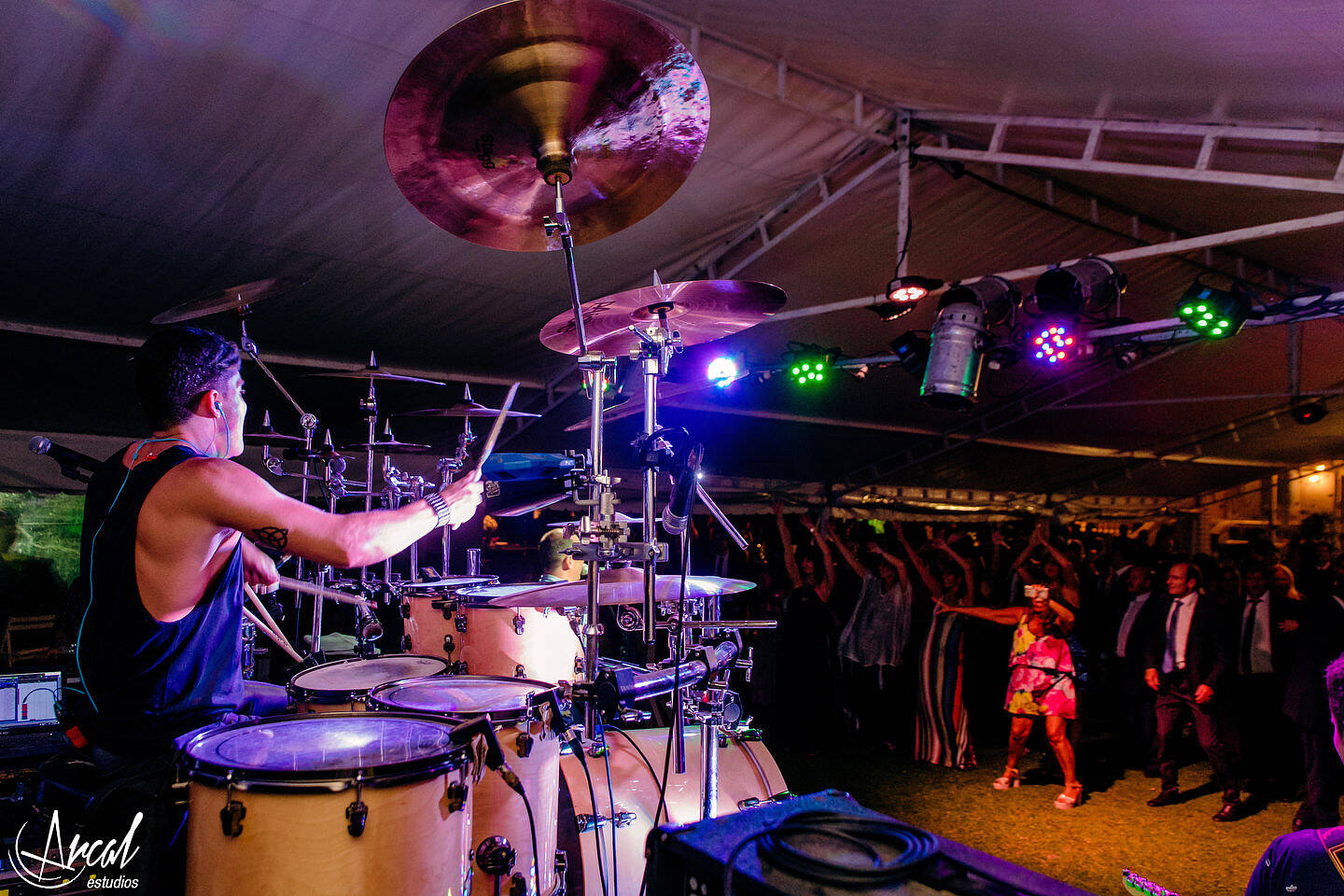 189-agustina-y-narciso-boda-en-villa-allende-iglesia-del-carmen-salo-n-bolgheri