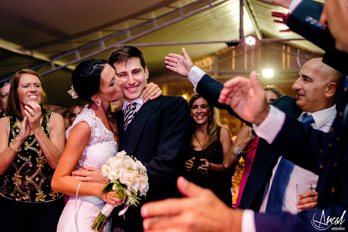 199-agustina-y-narciso-boda-en-villa-allende-iglesia-del-carmen-salo-n-bolgheri