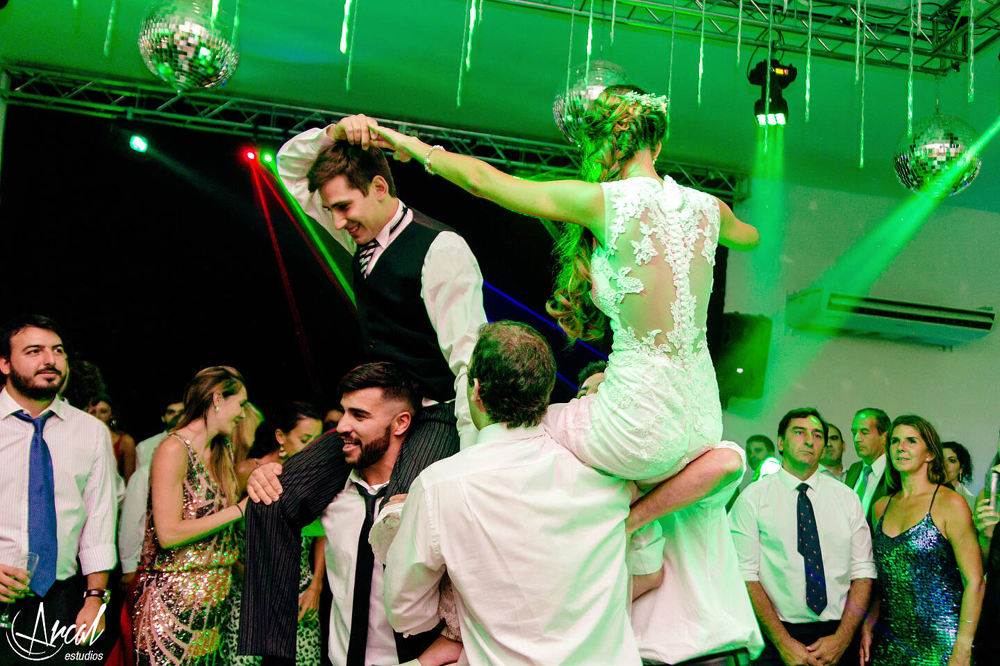 339-agustina-y-narciso-boda-en-villa-allende-iglesia-del-carmen-salo-n-bolgheri