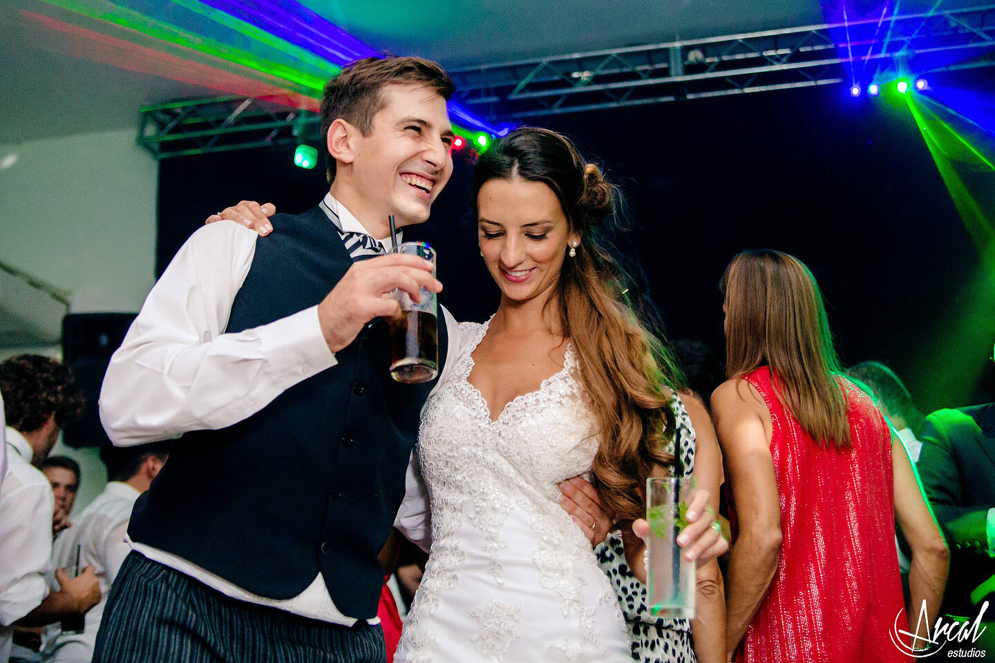 341-agustina-y-narciso-boda-en-villa-allende-iglesia-del-carmen-salo-n-bolgheri