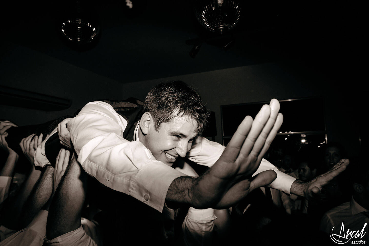 360-agustina-y-narciso-boda-en-villa-allende-iglesia-del-carmen-salo-n-bolgheri