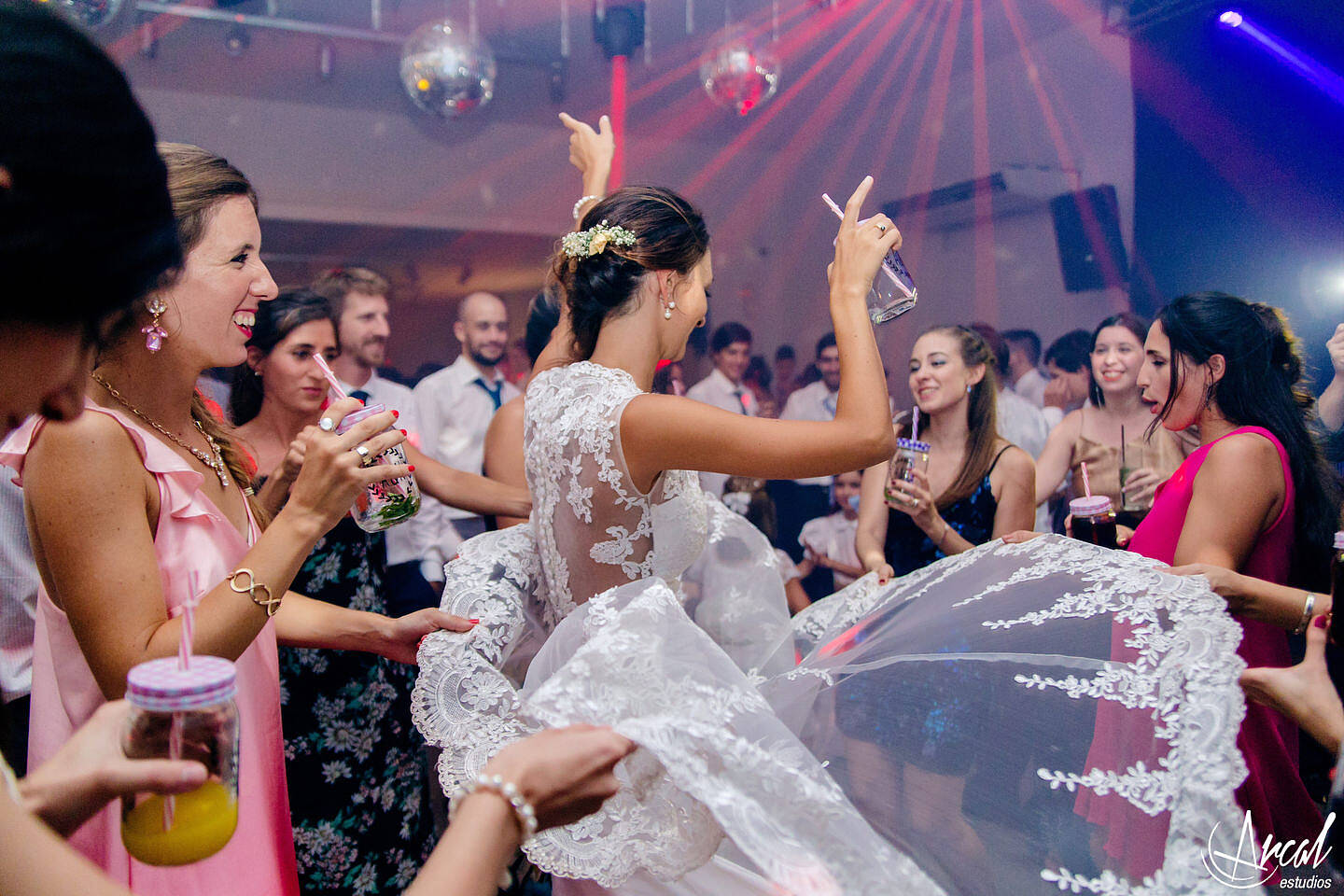 368-agustina-y-narciso-boda-en-villa-allende-iglesia-del-carmen-salo-n-bolgheri