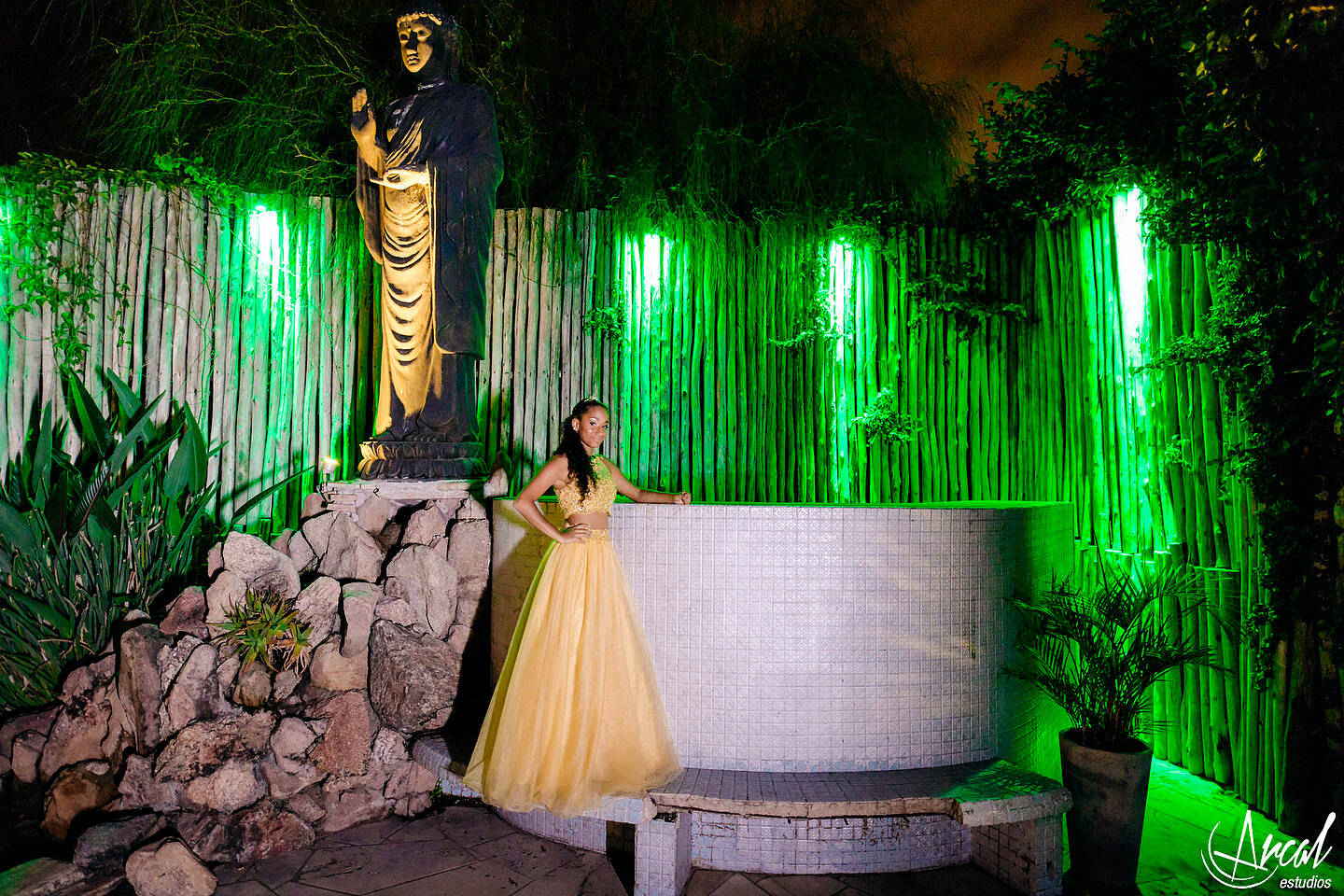 049-angi-vasquez-salo-n-stakel-jean-carlos-en-vivo-rafael-nun-ez-quincean-era-hostel-onas-arcal-estudios-photography-fifteens