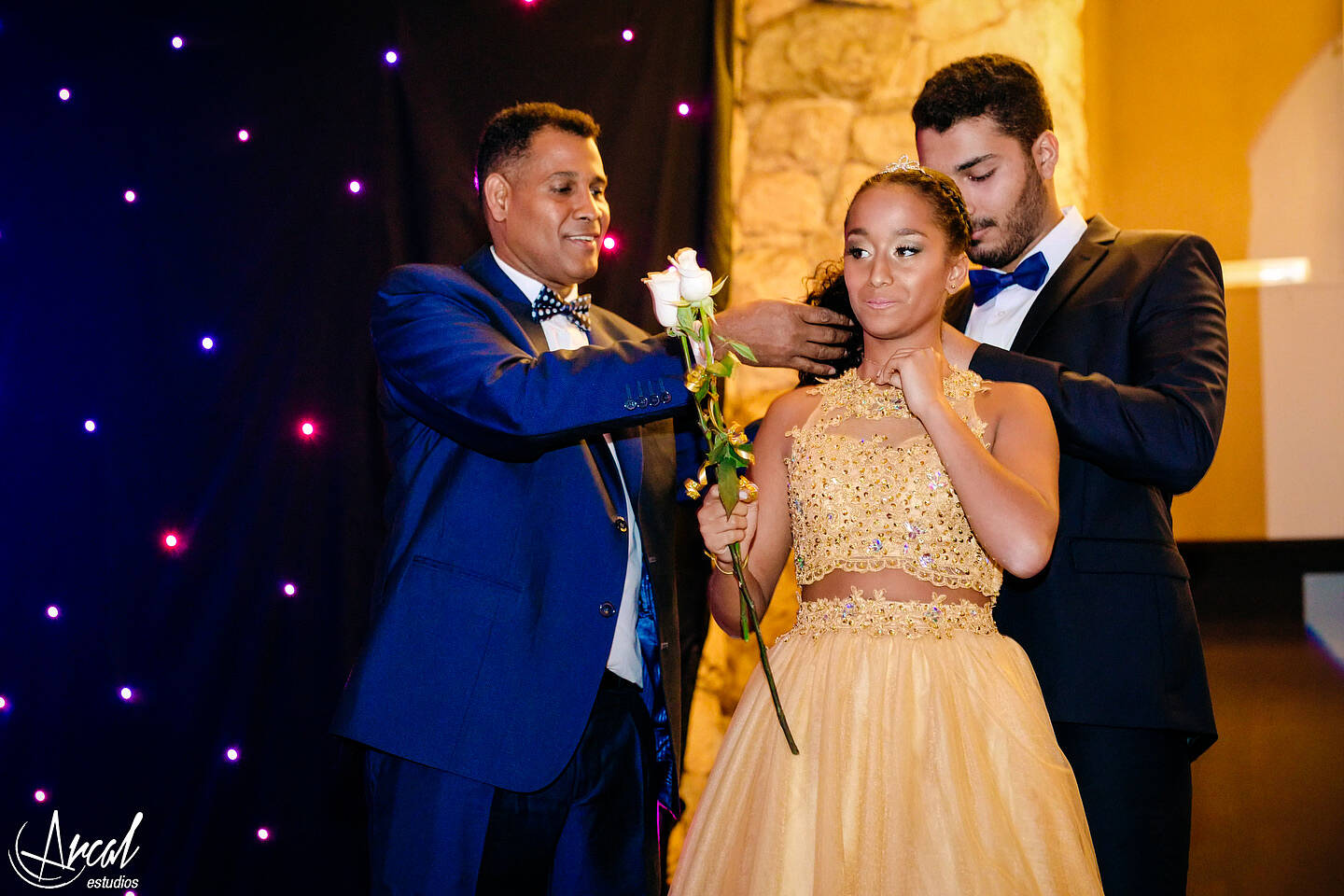 079-angi-vasquez-salo-n-stakel-jean-carlos-en-vivo-rafael-nun-ez-quincean-era-hostel-onas-arcal-estudios-photography-fifteens