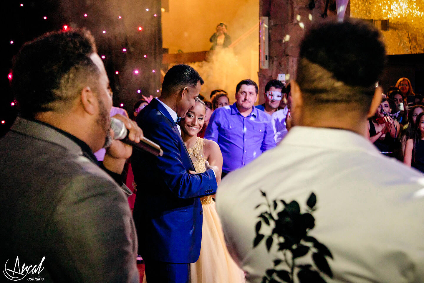 112-angi-vasquez-salo-n-stakel-jean-carlos-en-vivo-rafael-nun-ez-quincean-era-hostel-onas-arcal-estudios-photography-fifteens