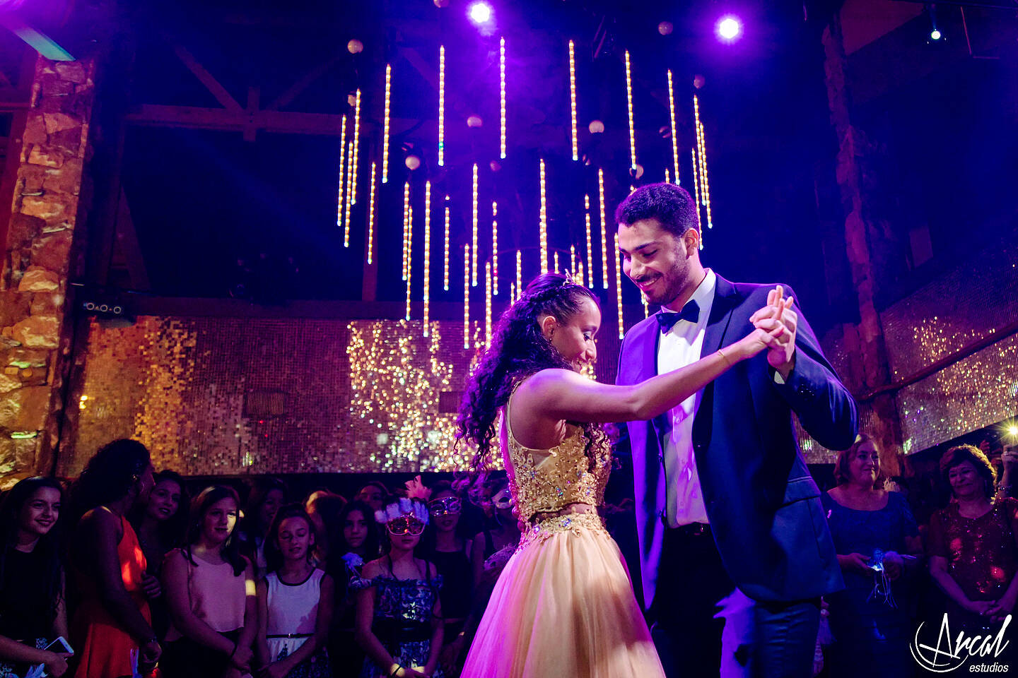 123-angi-vasquez-salo-n-stakel-jean-carlos-en-vivo-rafael-nun-ez-quincean-era-hostel-onas-arcal-estudios-photography-fifteens