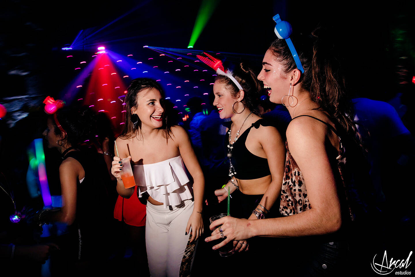 350-angi-vasquez-salo-n-stakel-jean-carlos-en-vivo-rafael-nun-ez-quincean-era-hostel-onas-arcal-estudios-photography-fifteens