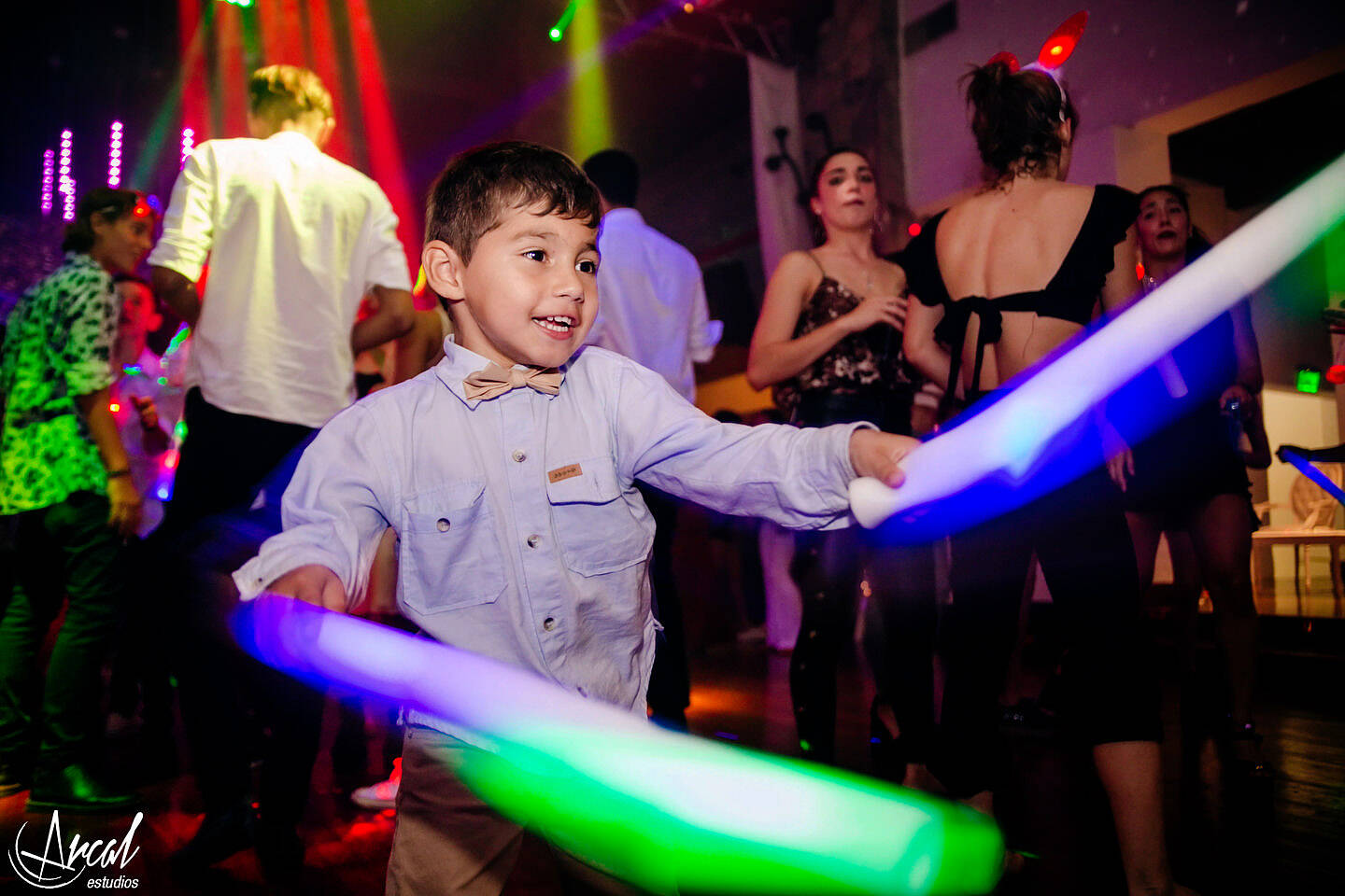 379-angi-vasquez-salo-n-stakel-jean-carlos-en-vivo-rafael-nun-ez-quincean-era-hostel-onas-arcal-estudios-photography-fifteens