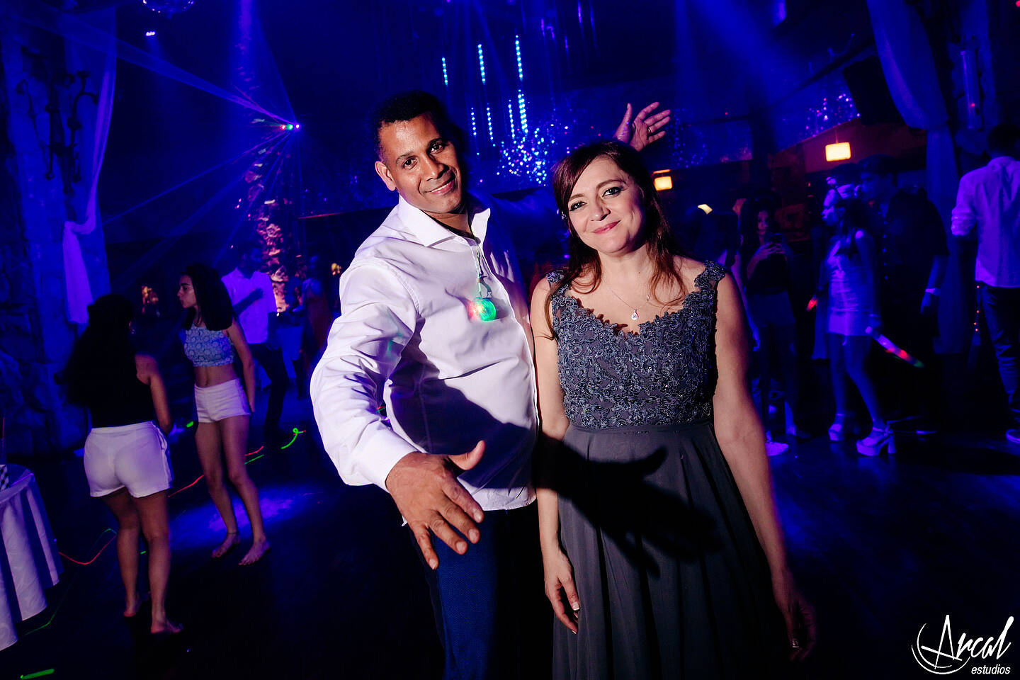 424-angi-vasquez-salo-n-stakel-jean-carlos-en-vivo-rafael-nun-ez-quincean-era-hostel-onas-arcal-estudios-photography-fifteens