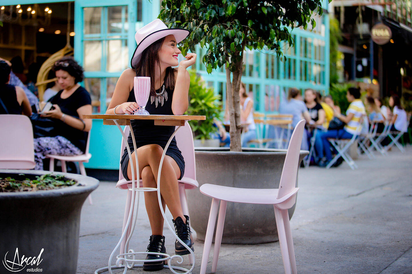 163-book-quincean-era-manuela-tote-camelia-el-mentidero-de-gu-emes-chabacano-bares-en-co-rdoba-capital-71676