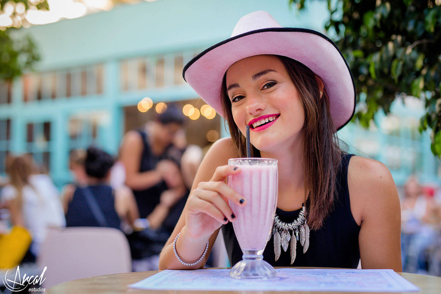 166-book-quincean-era-manuela-tote-camelia-el-mentidero-de-gu-emes-chabacano-bares-en-co-rdoba-capital-71676